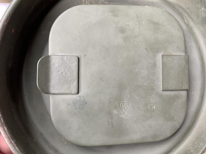 WH (Heer) M30 Gasmask and Canister