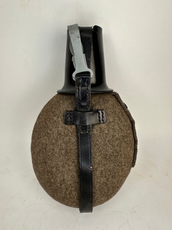 WW2 canteen "G&CL 41" Bakelite cup