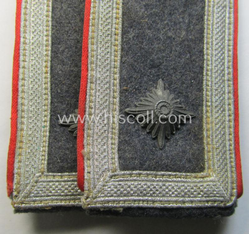 Attractive - and/or fully matching! - pair of WH (Luftwaffe) NCO-type shoulderstraps as was intended for usage by a: 'Wachtmeister o. Feldwebel eines Flakartillerie-Regiments o. Abteilungs'