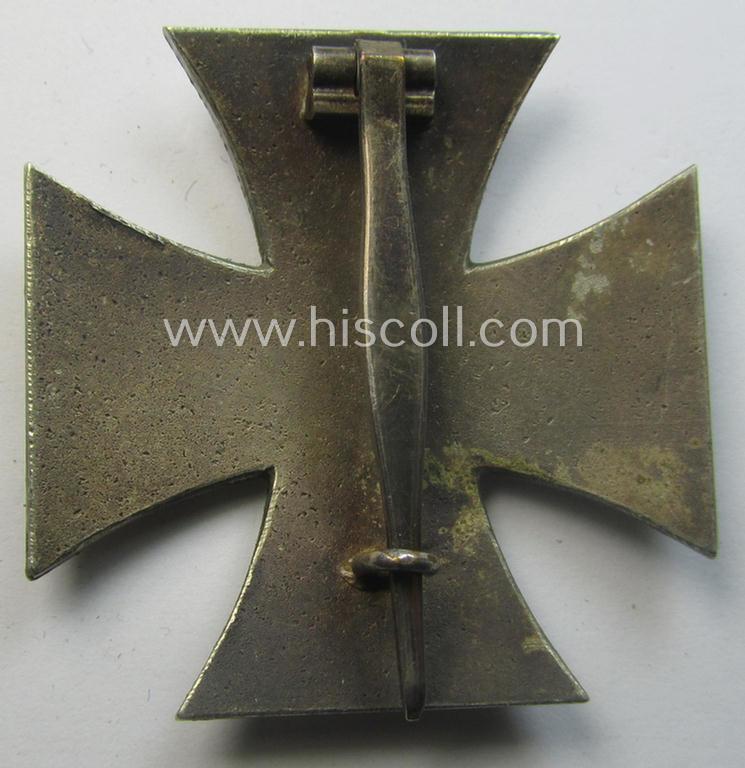 WWI-period, Iron Cross 1st class (or: 'Eisernes Kreuz 1. Klasse') being a nicely preserved- (albeit typical non-maker-marked!) example (that was presumably produced in the late thirthies)