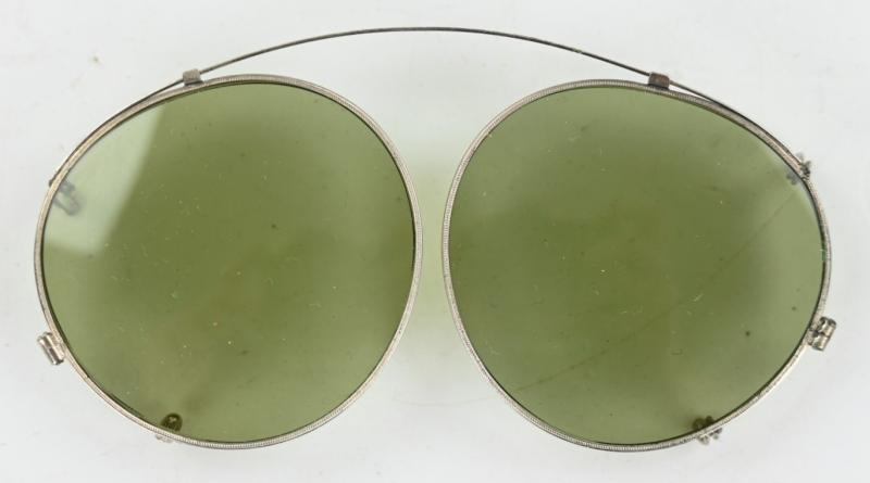 USAAF WW2 Clip-on Sunglasses in Pouch