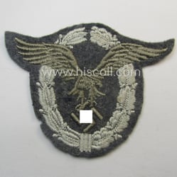 WH (Luftwaffe) 'Flugzeugführerabzeichen in Stoff' or: pilots'-badge) being...