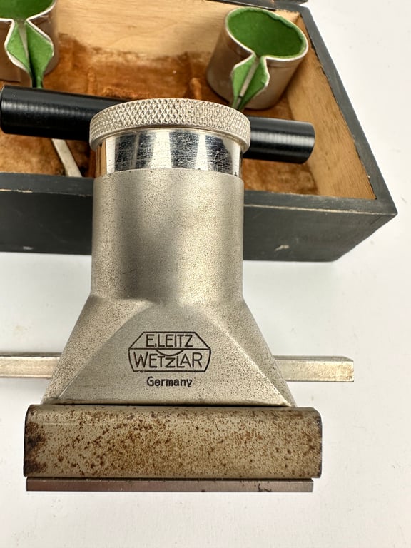 "Betrachtungslupe fur Kleindild-Aufnahmen"