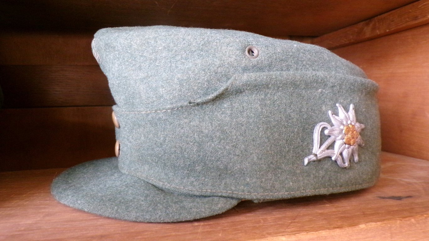 Ultra-Rare Transitional Bergmütze M43 Crossover Hat