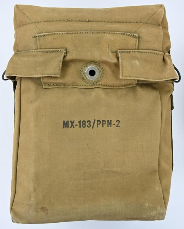 US WW2  Airborne PPN-2 Pathfinder Beacon in Carrying Bag