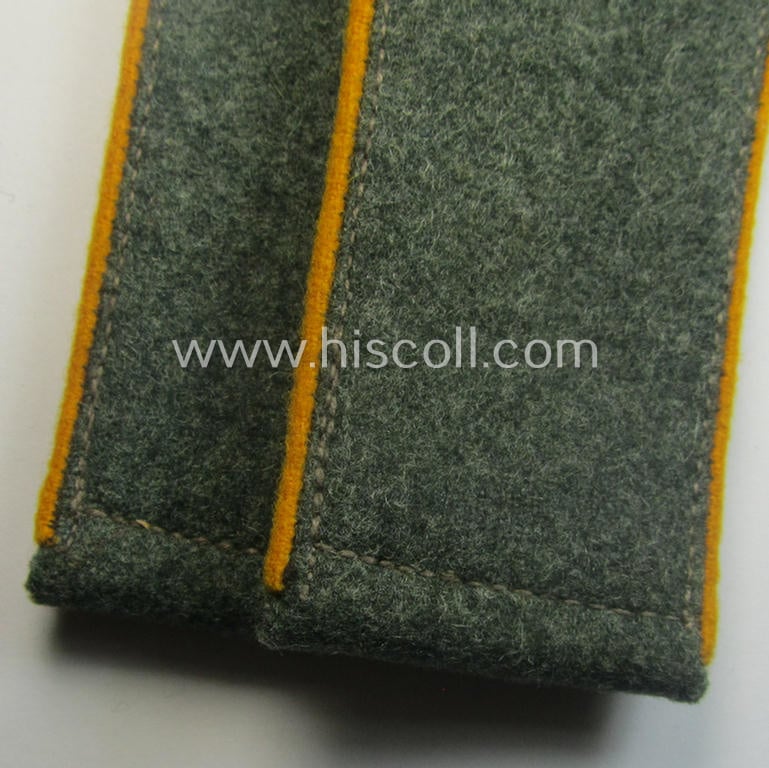 Pair of WH (Heeres) early-war-period- (ie. 'M40'- ie. 'M41'-pattern), EM-type shoulderstraps as was intended for a: 'Soldat eines Kavallerie- o. Reiter-Rgts.'