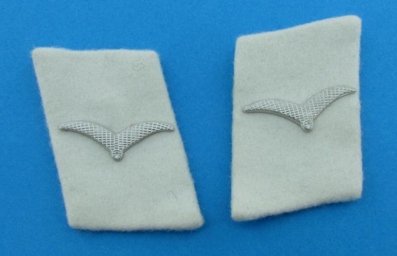 Hermann Göring division collar tabs ( unissued )