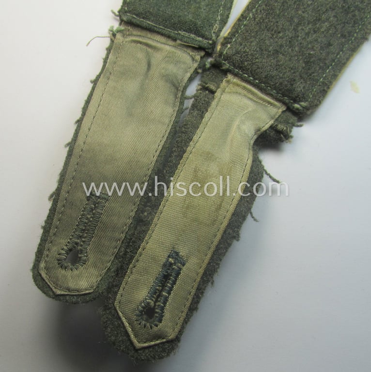 Pair of WH (Heeres), early- (ie. mid-) war-period- (ie. 'M41- o. M43'-) pattern EM-type shoulderstraps as piped in the white-coloured branchcolour as was intended for a: 'Soldat eines Infanterie-Rgts.'