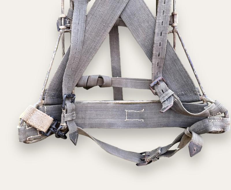 Tan Late-War 'Tragegestell' -1945-