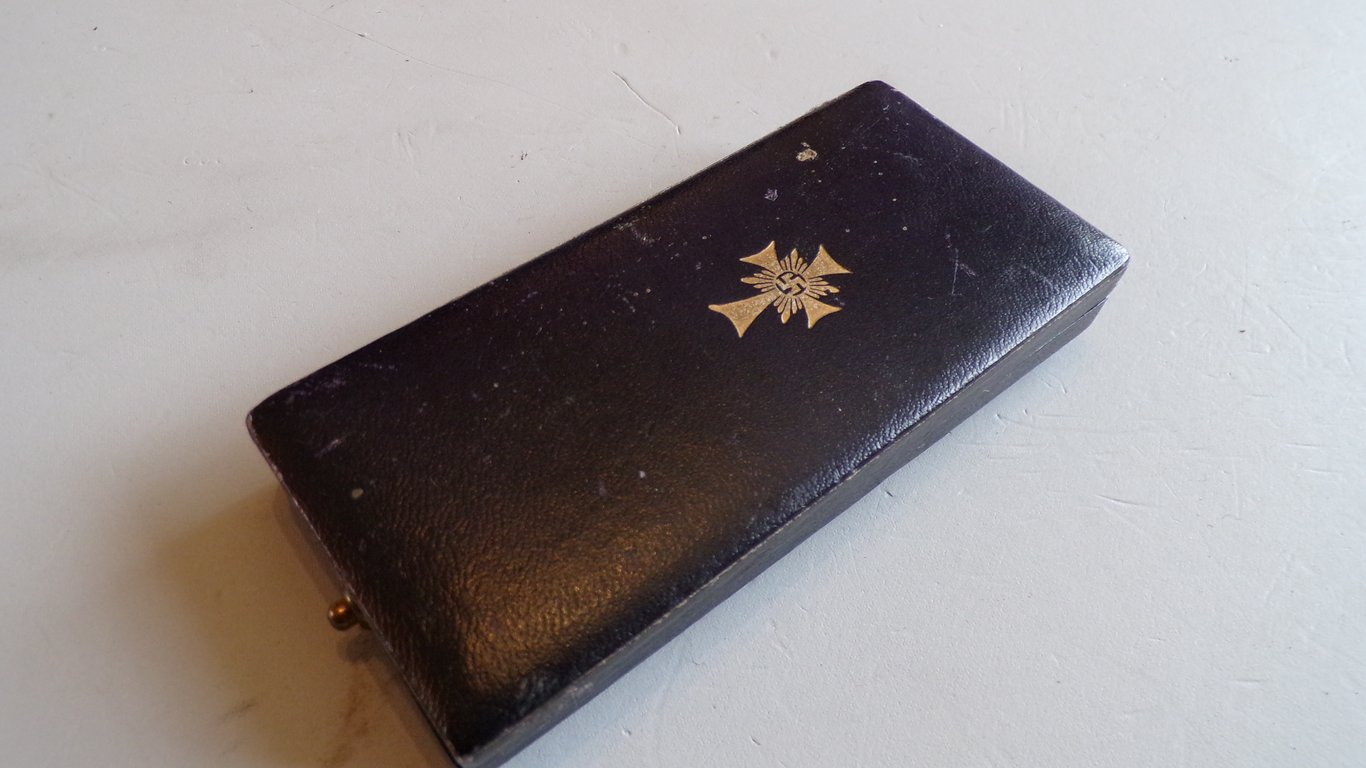 Ehrenkreuz der Deutschen Mutter Gold