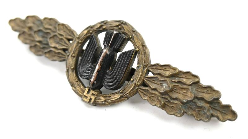 German LW Bomber Clasp in Bronze