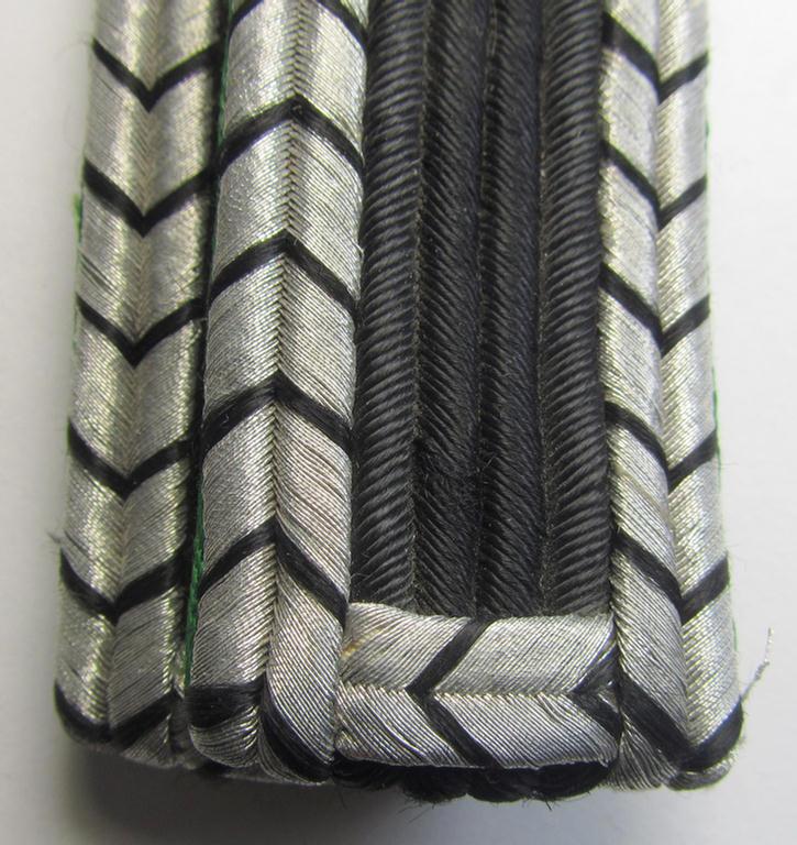 Fully matching - albeit clearly tunic-removed - pair of so-called: 'SS/SD'-related NCO-pattern shoulderboards (ie.: 'Schulterstücke für Unterführer im SD o. Sicherheitsdienst') as used by an SD-official with the rank of: 'SS-Scharführer'