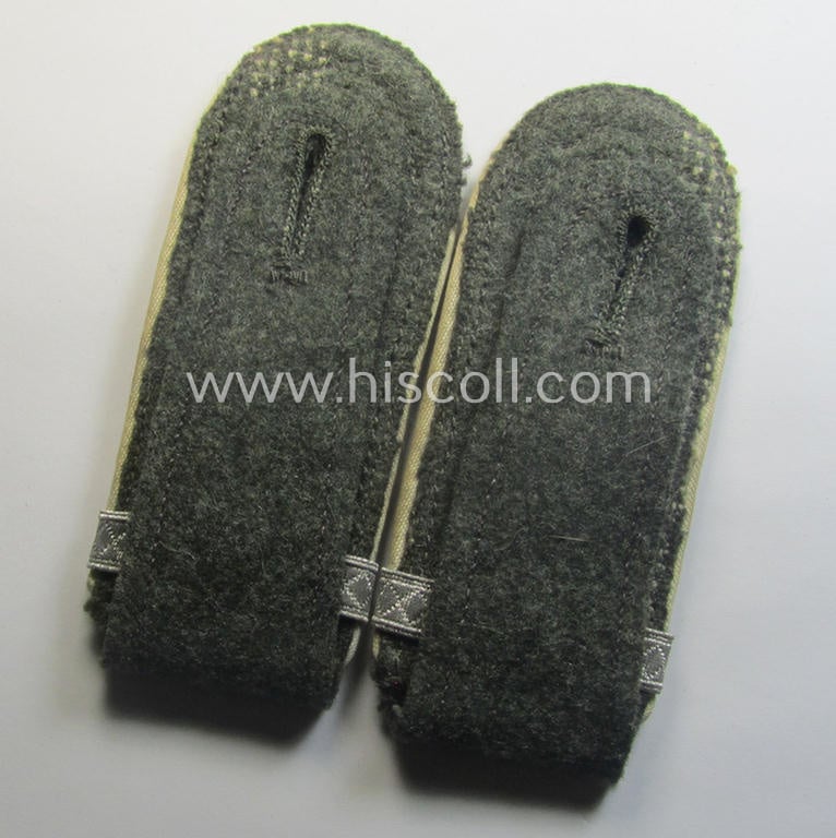Pair of WH (Heeres) 'M41 o. M43'-pattern NCO-type shoulderstraps: 'Feldwebel eines Infanterie-Rgts.'