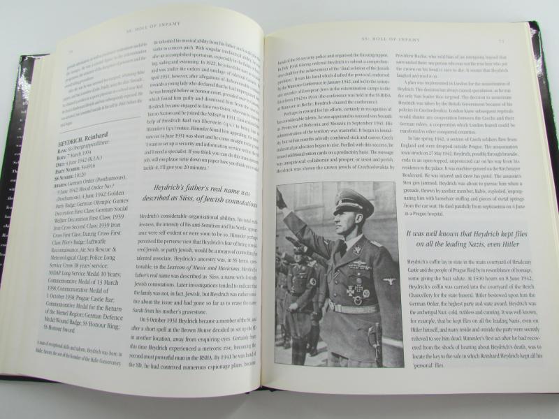 Book : SS Roll of Infamy