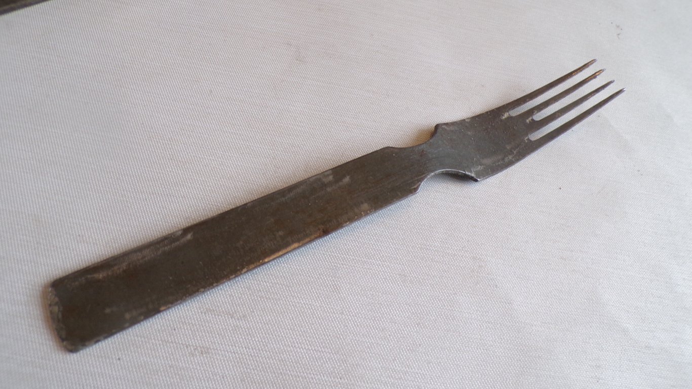 Matching 1943 4-Piece "Klaue" Field Utensil Set