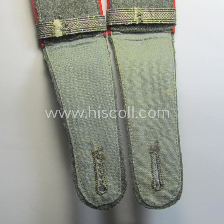 Pair of early-war-period, WH (Heeres) 'M40'-pattern 'cyphered' EM-type shoulderstraps as was intended for a: 'Soldat u. Unteroffiziers-Anwärter und Mitglied des Artillerie-Rgts. 3'