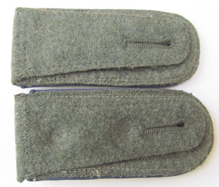 Attractive - and/or fully matching! - pair of (IMO mid- ie. later-war-period-) WH (Heeres) so-called: 'M43'-pattern-, NCO-type shoulderstraps, as was intended for - and worn by! - an: 'Oberfeldwebel eines Sanitäts-Abteilungs'
