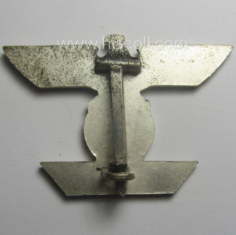 Attractive - and rarely seen! - example of a: 'Wiederholungsspange zum EK I. Klasse' (or: bar to the WWI IC first-class) as was produced by the maker (ie. 'Hersteller'): 'B.H. Mayer's Kunstprägeanstalt'