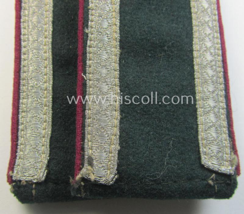 Superb - and fully matching! - pair of pre- (ie. early-) war-period so-called: 'M36 o. M40'-pattern, WH (Heeres) NCO-type shoulderstraps as piped in the 'bordeaux'-coloured branchcolour as intended for an: 'Uffz. eines (Nebel)Werfer-Rgts. o. Abt...