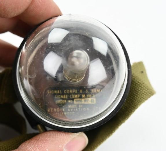 US WW2 Dinghy Signal Lamp M-308-B