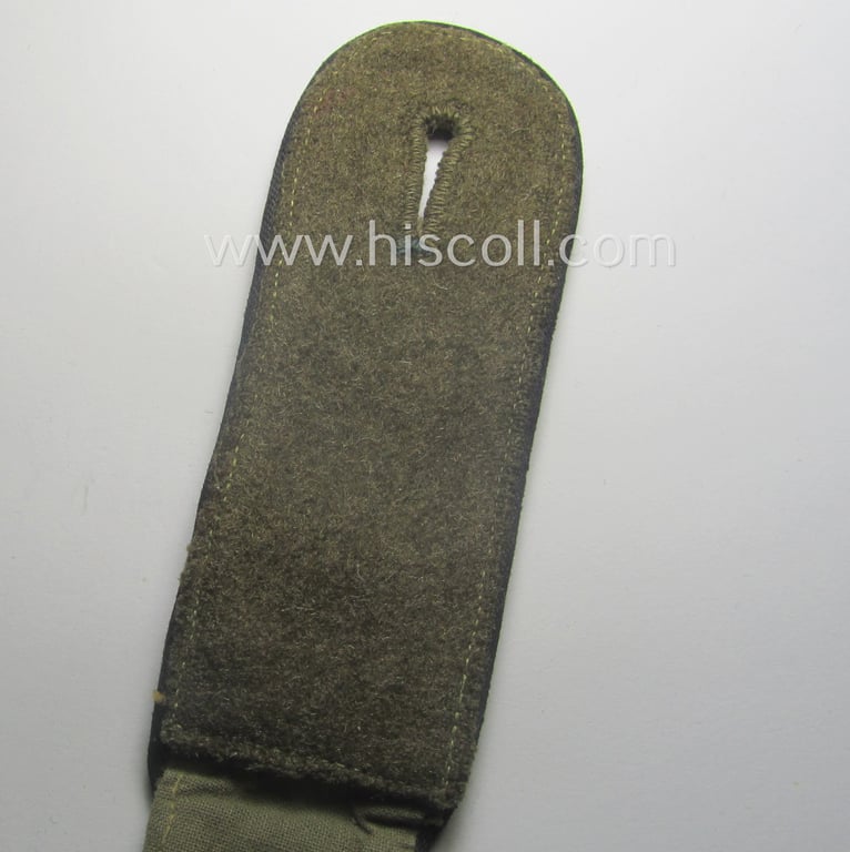 Single - but nevertheless rarely encountered! - WH (Heeres) 'tropical' (ie. truly 'DAK'-related!) EM-type shoulderstrap as was intended for a: 'Soldat der Pionier-Trpn.'