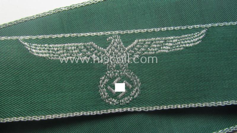 Hardly- (ie. never!) worn, customs-related cuff-title (ie. 'Ärmelstreifen des Reichsfinanzverwaltung- o. Zollgrenzschutz') being a detailed example as executed in the so-called: 'flatwire'- (ie. 'BeVo-weave'-) pattern