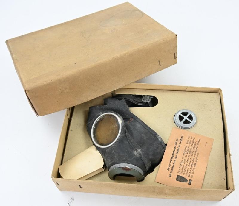German LS M40 Civil Gasmask with Filter in Box
