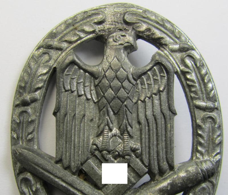 Attractive, 'Allgemeines Sturmabzeichen' (or General Assault Badge ie. GAB), being an unmarked, zinc- (ie. 'Feinzink'-) based so-called: 'flat-back'-pattern by a (by me) unidentified maker