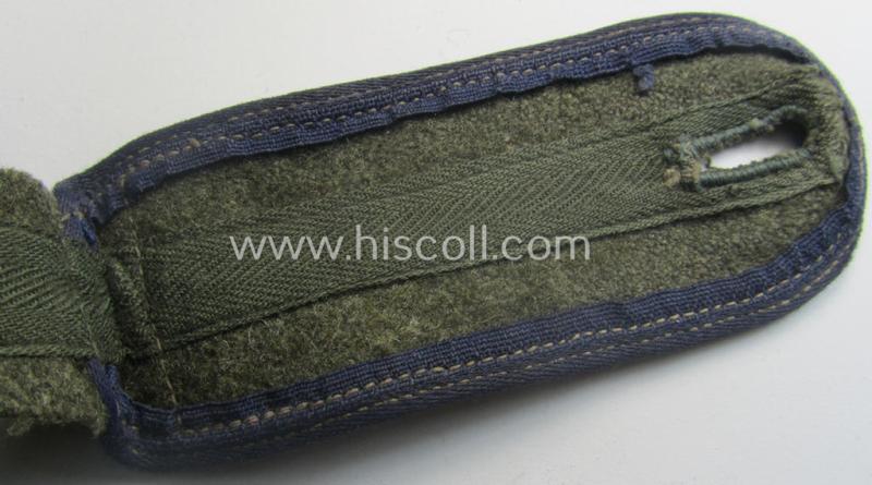 Single, later-war period- (ie.: 'M44'-pattern-) 'simplified', WH (Heeres) EM-type shoulderstrap: 'Soldat eines Sanitäts-Abtlgs.'