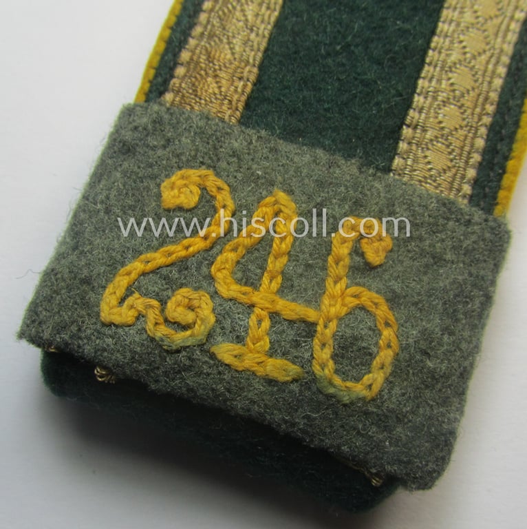 Single, WH (Heeres) NCO-type shoulderstrap that came with its period-attached 'Schulterstückübershube' as was intenden for an: 'Unterwachtmeister des Div.-Kavallerie- o. Aufklärungs-Abtlgs. 246'