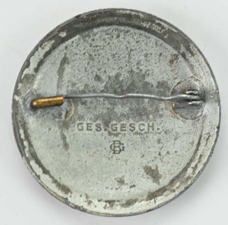 German DRK 'Schwesternhelferin' Badge
