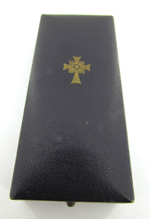 Mother’s cross in gold with box ( Ochs & Bonn Hanau )
