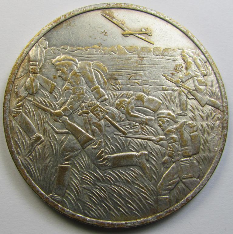 Attractive, silverish-toned N.S.F.K.-related plaque (ie. 'Erinnerungs- o. nichttragbare Plakette') as was issued to commemorate a specific meeting ie. national rally entitled: 'Reichswettkampf des NS-Fliegerkorps - Düsseldorf - 30.6 - 2.7.1939'