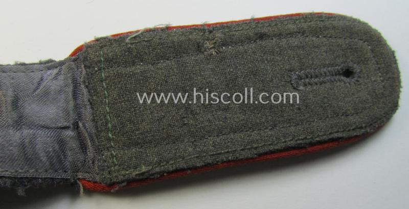 Neat - albeit regrettably single! - WH (Luftwaffe), NCO-type shoulderstrap as was intended for - and clearly used by! - an: 'Unterwachtmeister eines Flakartillerie-Regiments o. Abteilungs'