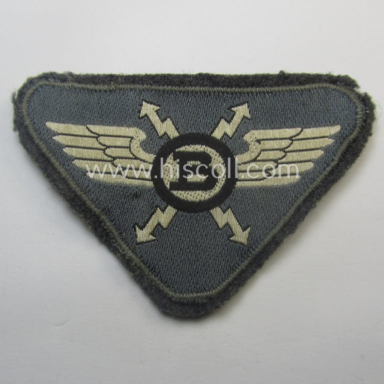 Interesting, N.S.F.K.- (or: 'National Soc. Flieger Korps'-) related: 'Ärmelabzeichen für Bordfunker' (or: radio-operator sleeve-patch) that comes with its accompanying N.S.F.K.-brochure as stored for decades