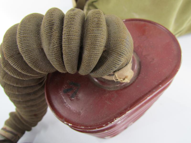 British WWII early type Gasmask in Pouch