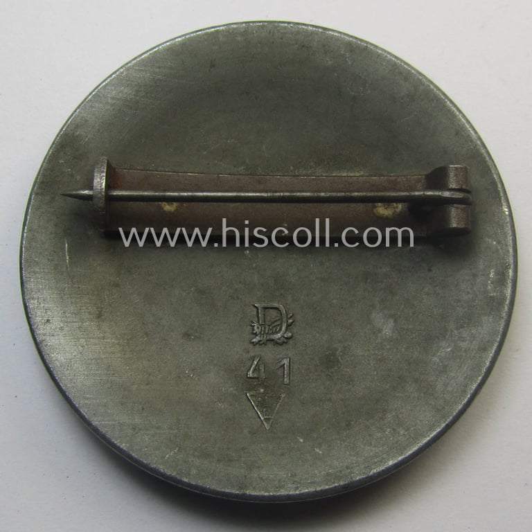 'Reichsarbeitsdienst der weiblichen Jugend' (or: RADwJ ie.: Womens Labor Service) so-called: 'Brosche für Kameradschaftsältesten' being a clearly maker- (ie. 'D'-) marked and/or: '1941'-dated example