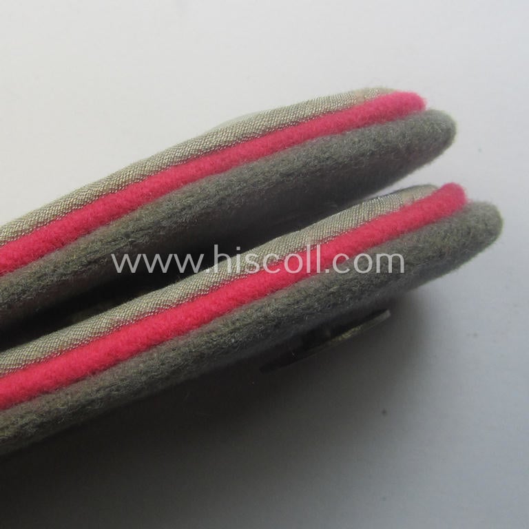 Superb - and fully matching! - pair of WH (Heeres) neatly 'cyphered', officers'-type shoulderboards as (dual)piped in the pink-coloured branchcolour as was intended for a: 'Leutnant der Res. des Pz-Jäger-Rgts. 47'