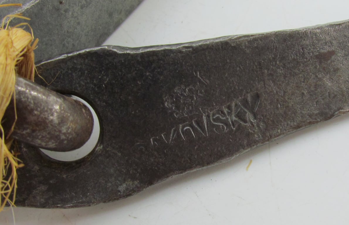 Wehrmacht Gebirgsjäger Climbing Carabiner with Six Assorted Pitons