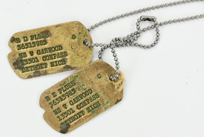 US WW2 Dog-Tag set 'Richard E. Plush'