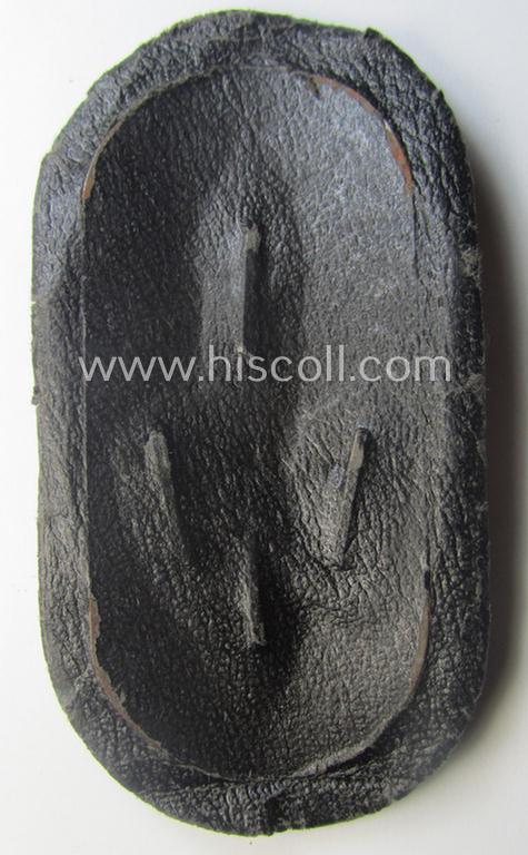 Superb, WH (Heeres ie. Waffen-SS) 'Demjansk'-campaign-shield as executed in typical magnetic metal (ie. so-called: 'Eisenblech') and that comes in an overall very nice- ie. fully untouched-, condition