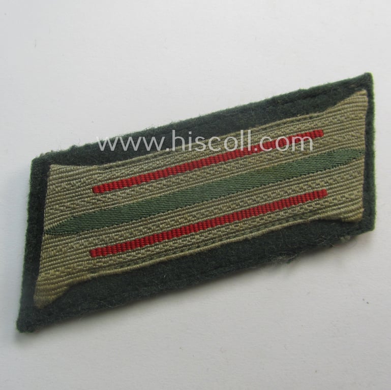 Fully matching pair of pre- (ie. early-war-) period WH (Heeres) 'M36' (ie. 'M40'-) type collar-patches (ie. 'Einheitskragenspiegel') as piped in bright-red-coloured branchcolour as intended for usage by a: 'Soldat der (Sturm-)Artillerie-Trpn.'