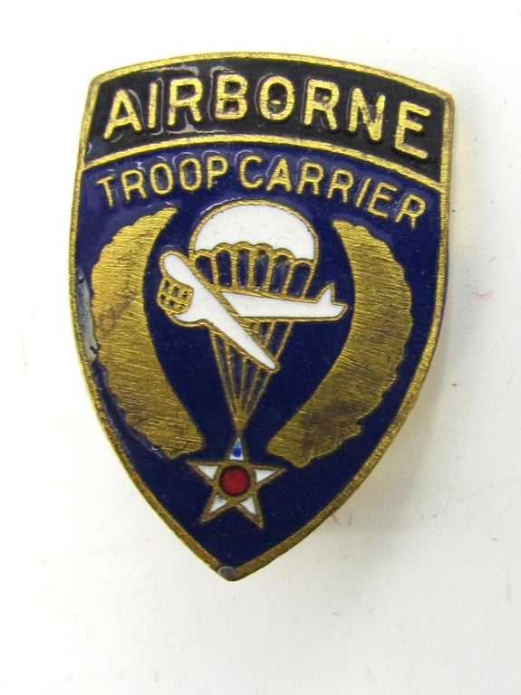 WWII US Army Airborne Troop Transport Carrier Crest Insignia Pinback