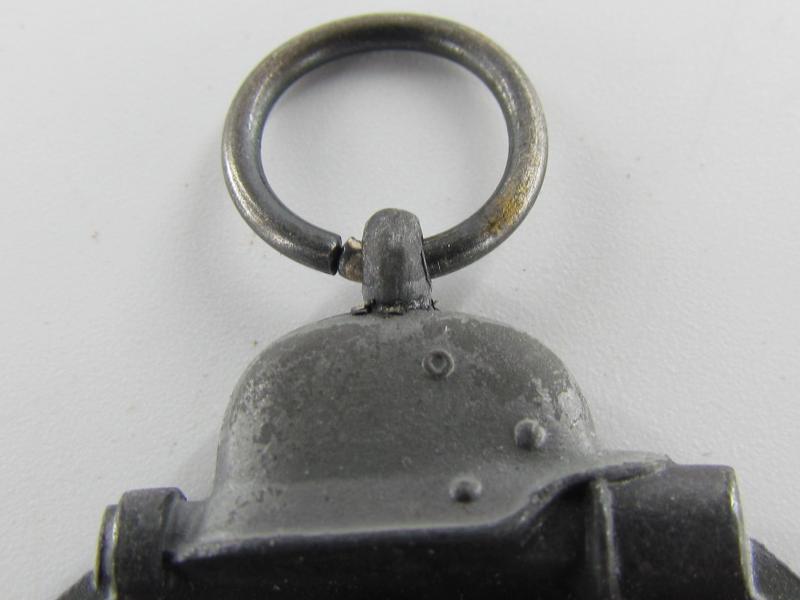 Winterschlacht im Osten 1941-42 Medal, Maker 6....Mint