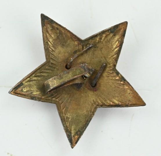 Sovjet WW2 Red Star Cap Badge