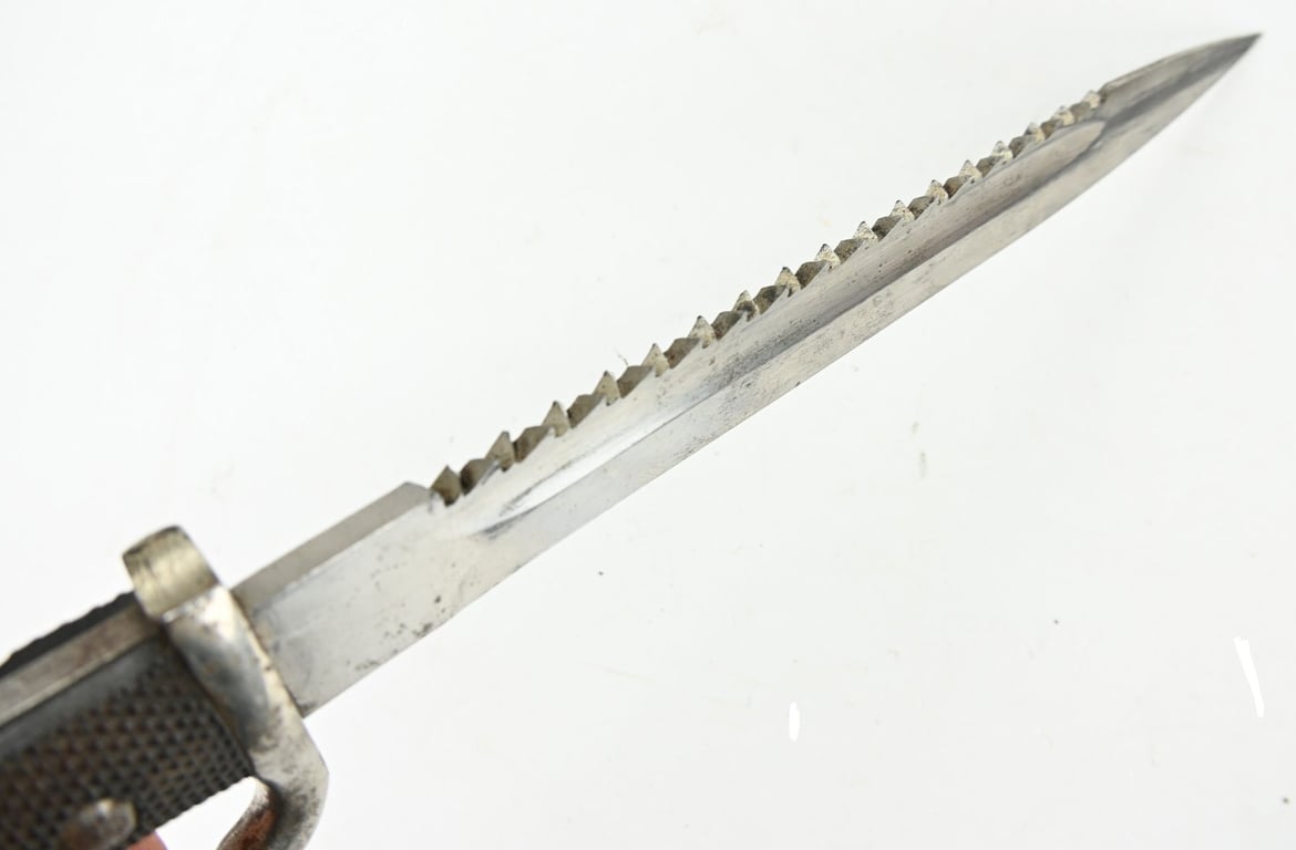 German WW1 Sawback Bayonet