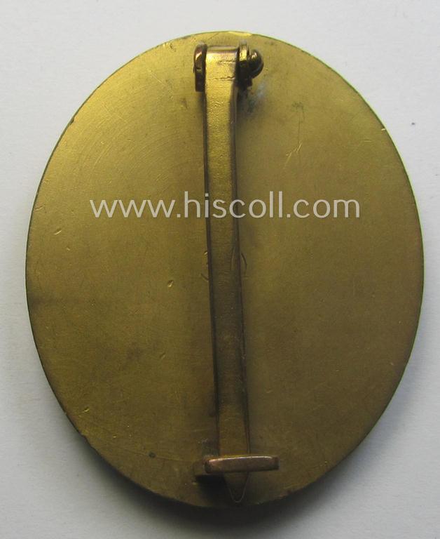 'Verwundeten-Abzeichen in Gold' being a clearly maker- (ie. '30'-) marked- and typical 'Buntmetall'-based (ie. 'flat-pinned'!) example that comes stored in its maker- (ie. 'Hauptmünzamt - Wien'-) marked etui as issued