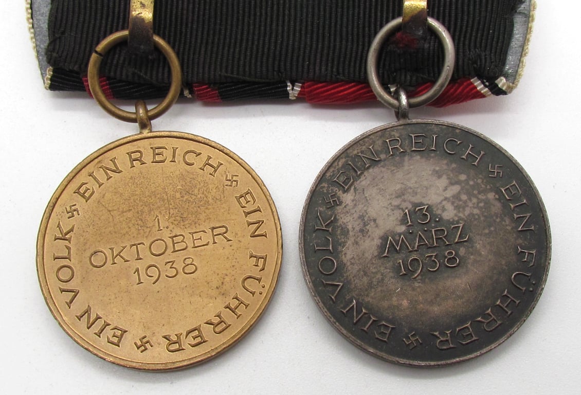 Two piece medal war with annexation medals