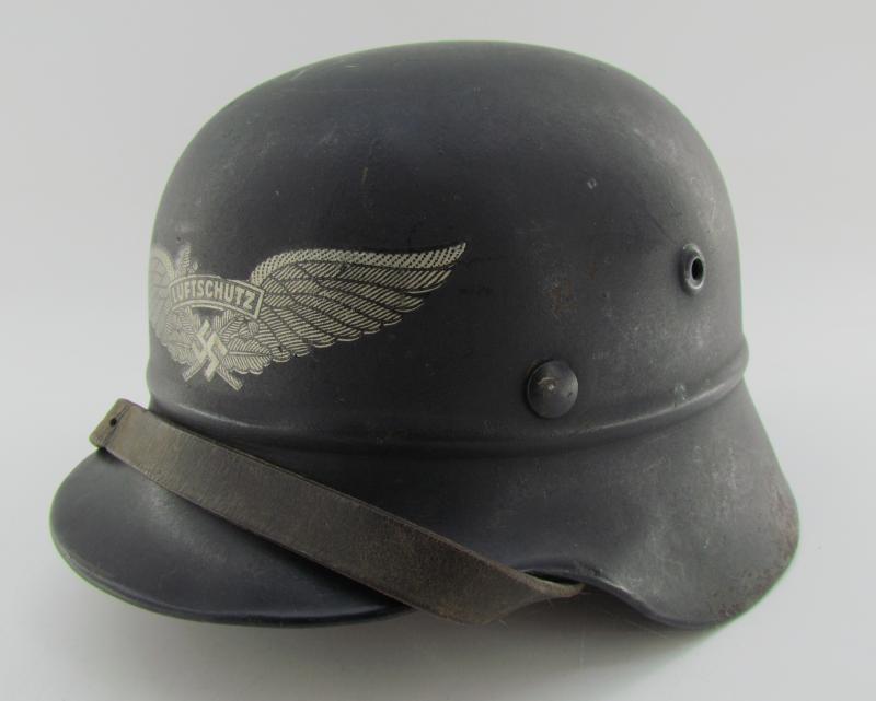 M40 ‘beaded’ Luftschutz steel helmet hkp64