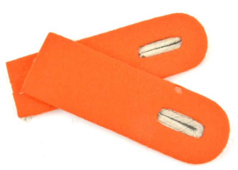 German WH Officer Shoulderboards Feldgendarmerie